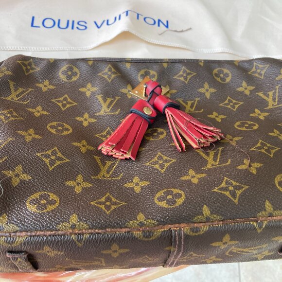 AUTHENTIC LOUIS VUITTON 80S REFURBISHED  BAG WITH BONUS GIFTS NO STRAP - Picture 3 of 16